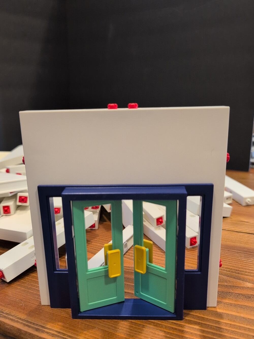 Playmobil 3988 Large City House Modern Police Station used Part's Only 5lbs‎